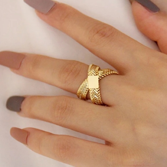 💛18K gold plated flat chain statement ring - Picture 6 of 12